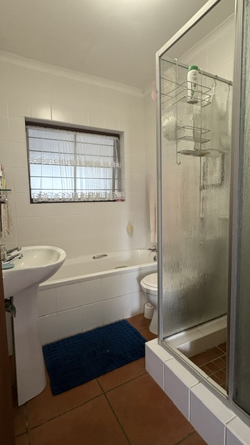 2 Bedroom Property for Sale in Sandbaai Western Cape